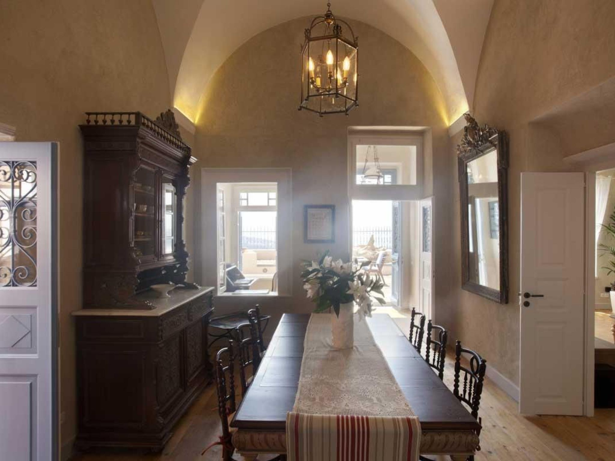 "Oia Mansion" mit Whirlpool