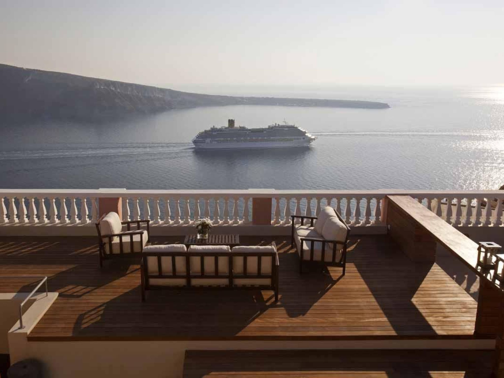 "Oia Mansion" mit Whirlpool-Image-tags.info