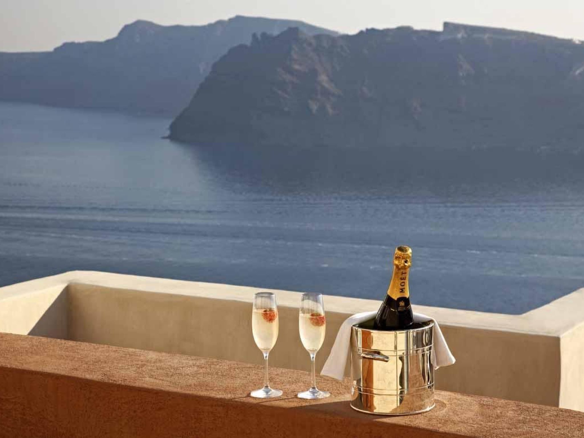 "Oia Mansion" mit Whirlpool-Dehors