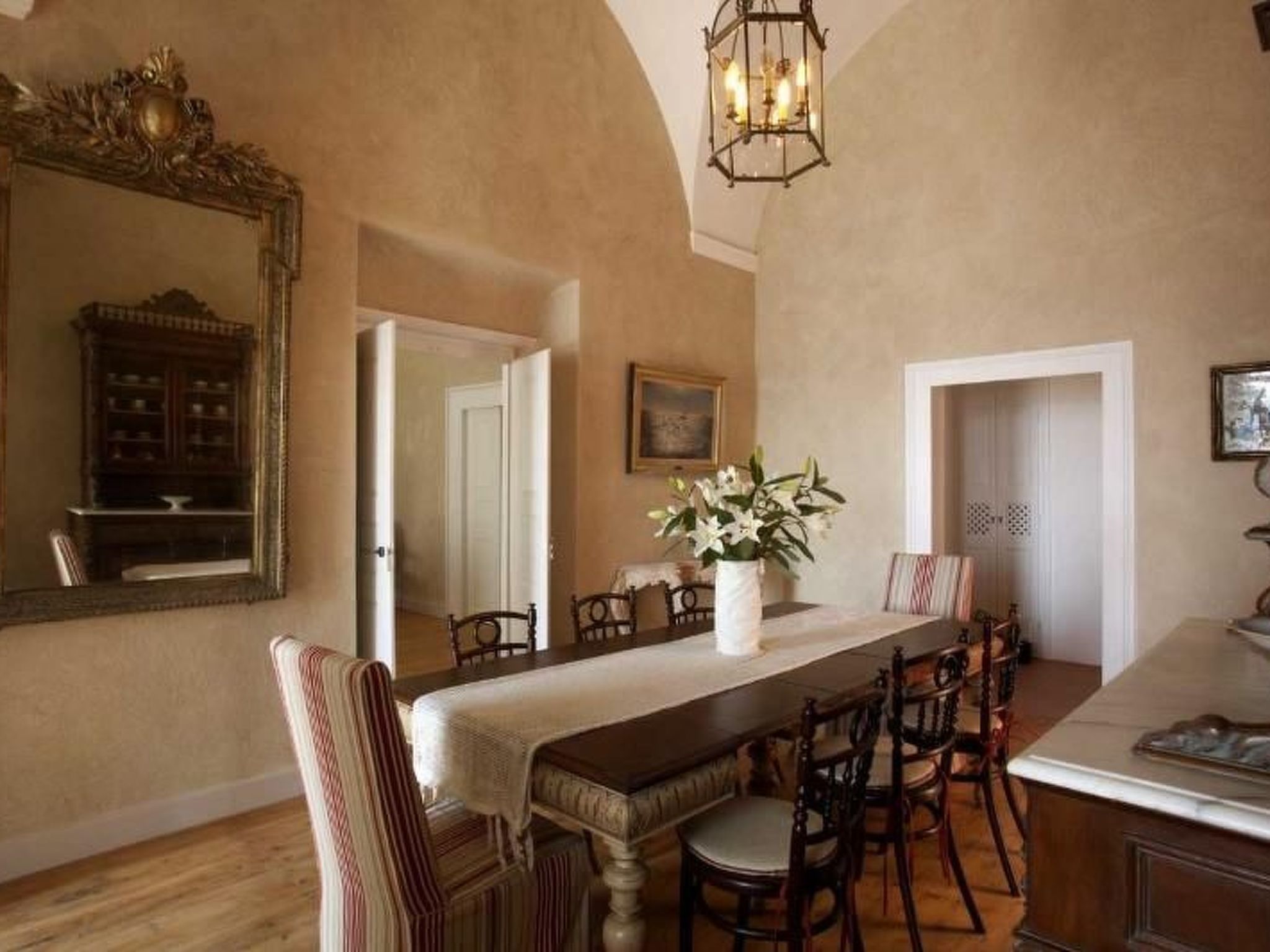 "Oia Mansion" mit Whirlpool-Dedans