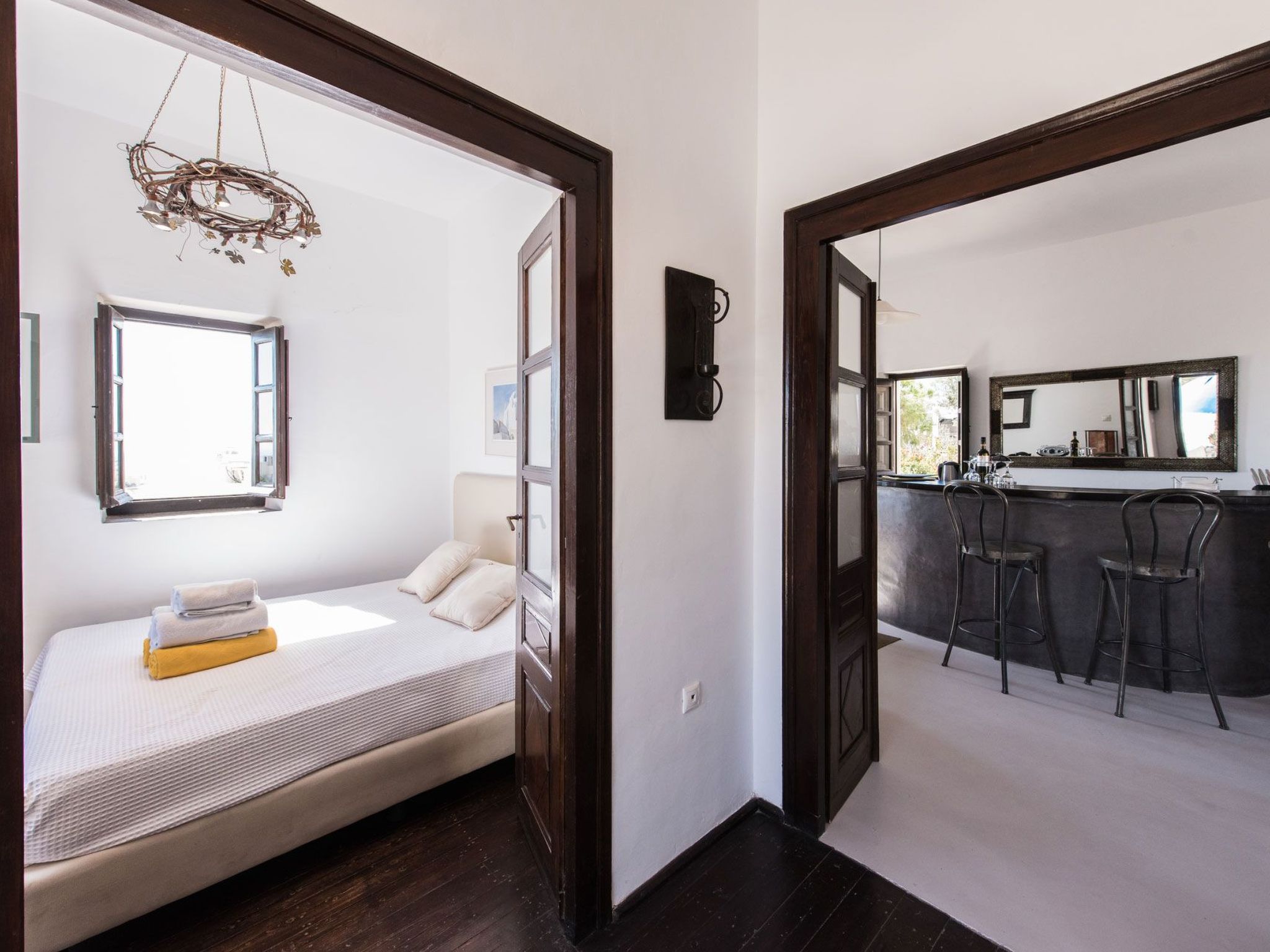 Villa "Mansion Kyani" mit Infinity-Pool-Binnen