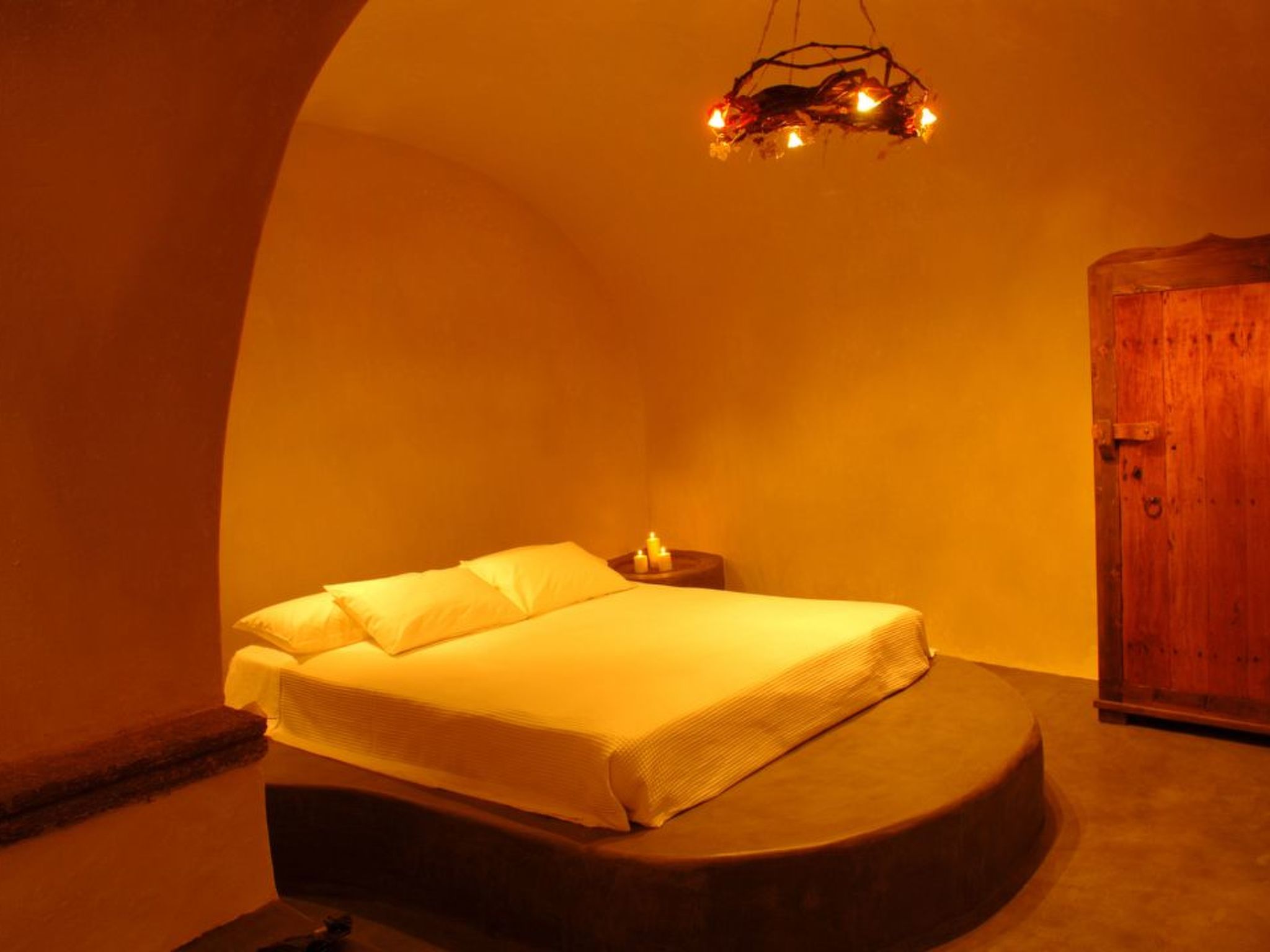 Villa "Mansion Kyani" mit Infinity-Pool-Binnen