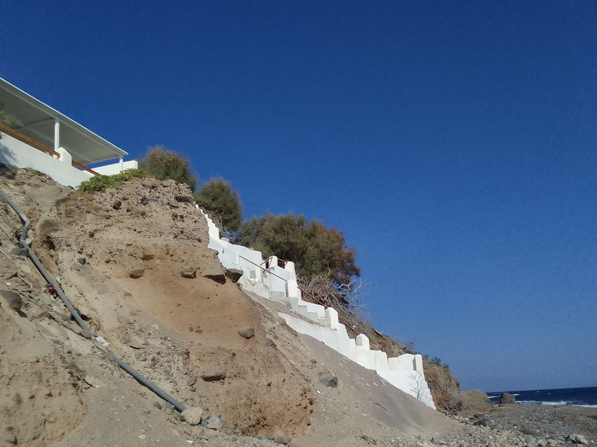 Charmantes Ferienhaus in Ia mit Privater Terrasse