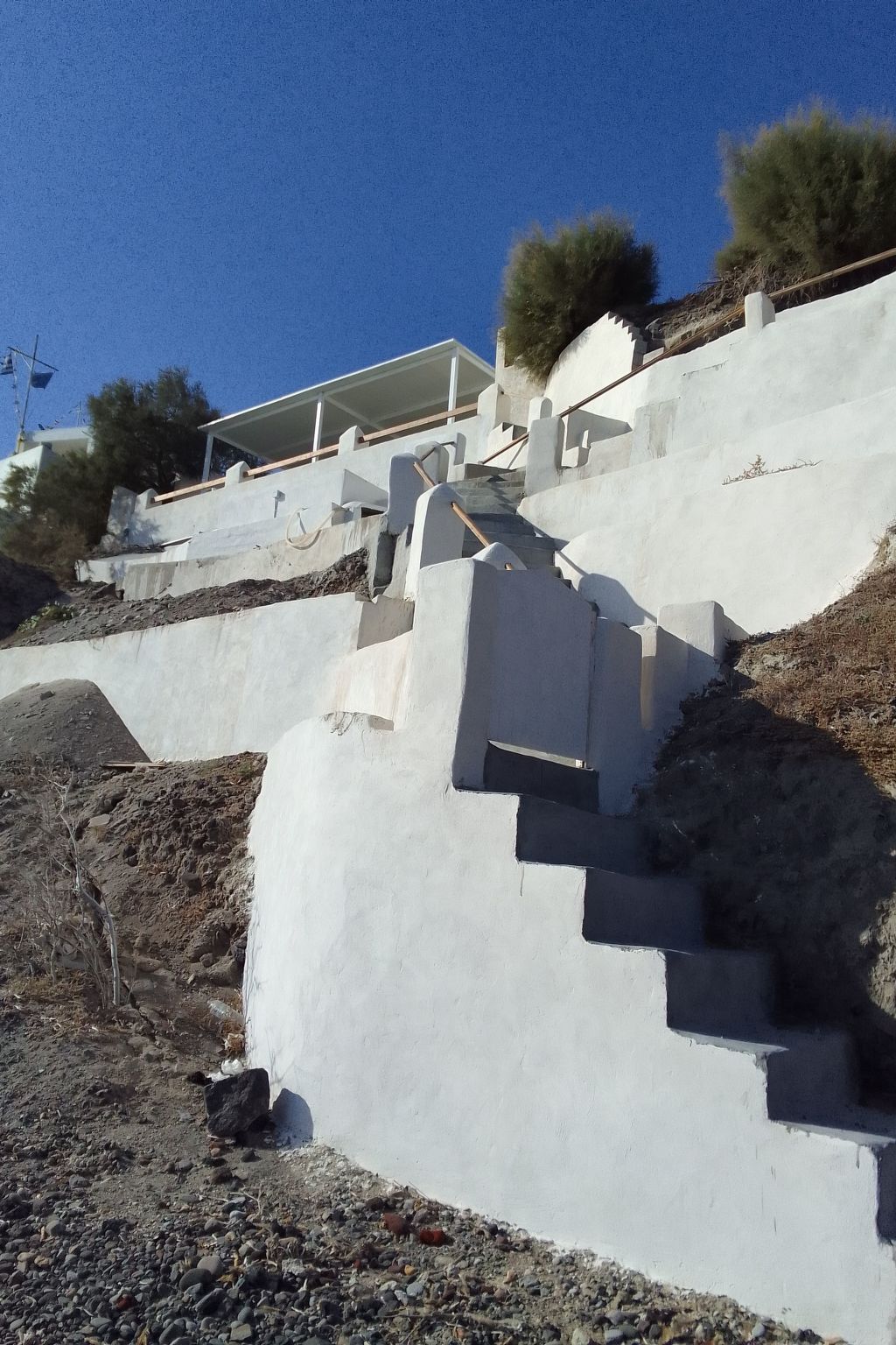 Charmantes Ferienhaus in Ia mit Privater Terrasse