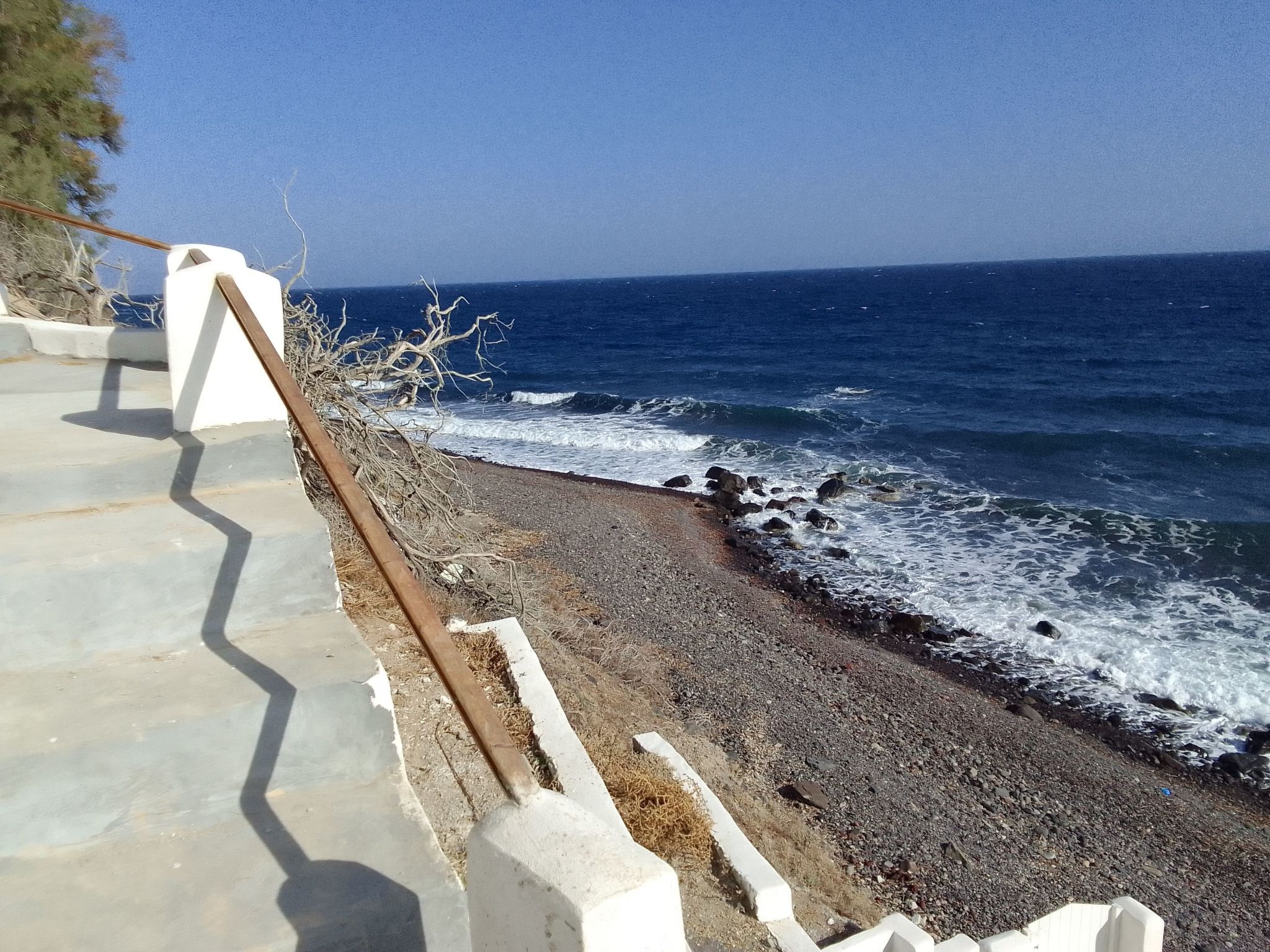 Charmantes Ferienhaus in Ia mit Privater Terrasse-Outside