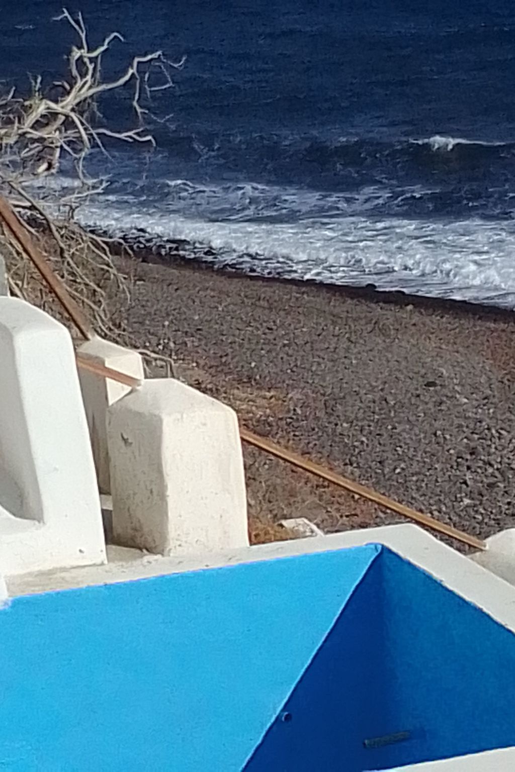 Charmantes Ferienhaus in Ia mit Privater Terrasse-Outside