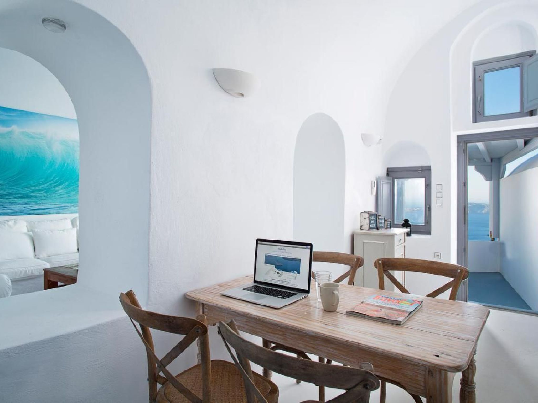 Stilvolle Villa mit Pool und herrlichem Meerblick — Living Room (4 of 9)