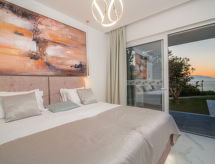 Cavo Mare Mirazur Luxury Retreat