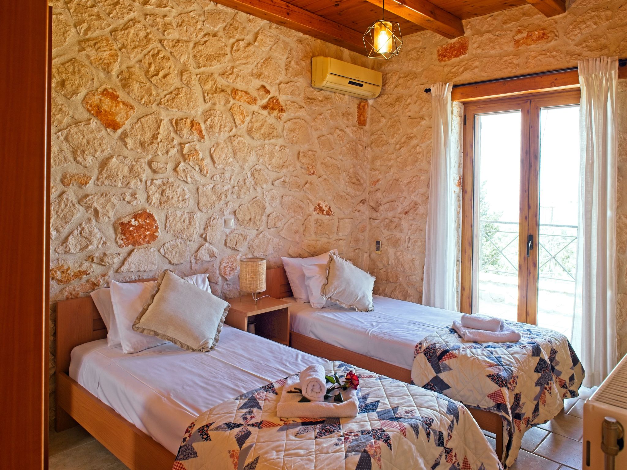 Traditionelle Villa mit privatem Pool-Binnen