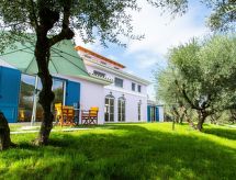 Villa Alexandra: Luxe vrijstaande villa met privézwembad voor 15 personen nabij Zakynthos-Stad - thumbnail 5