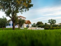 Villa Alexandra: Luxe vrijstaande villa met privézwembad voor 15 personen nabij Zakynthos-Stad - thumbnail 6