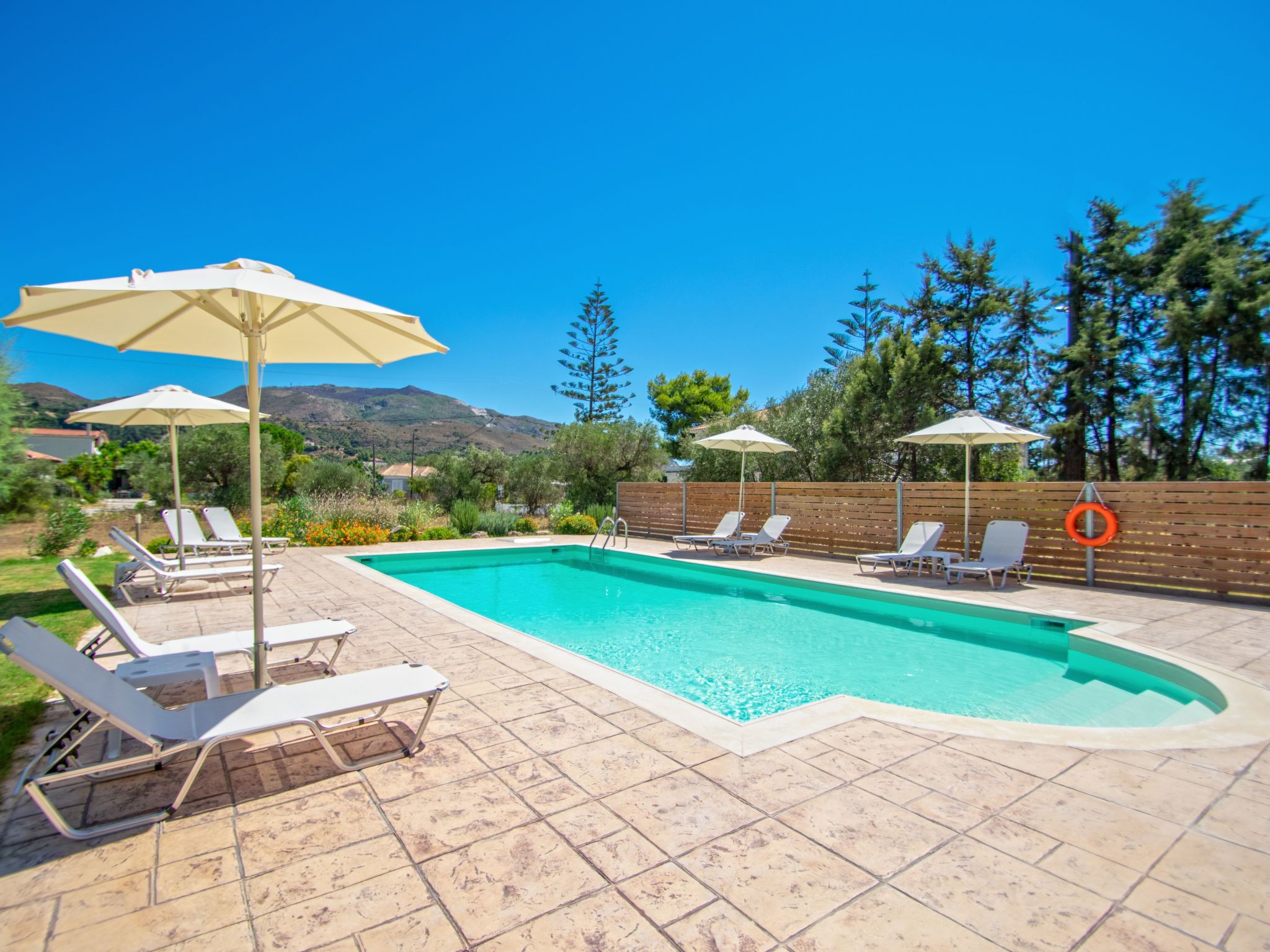 Ruime villa met privézwembad, tuin en zeezicht op 1 km van Zakynthos-stad - foto 33