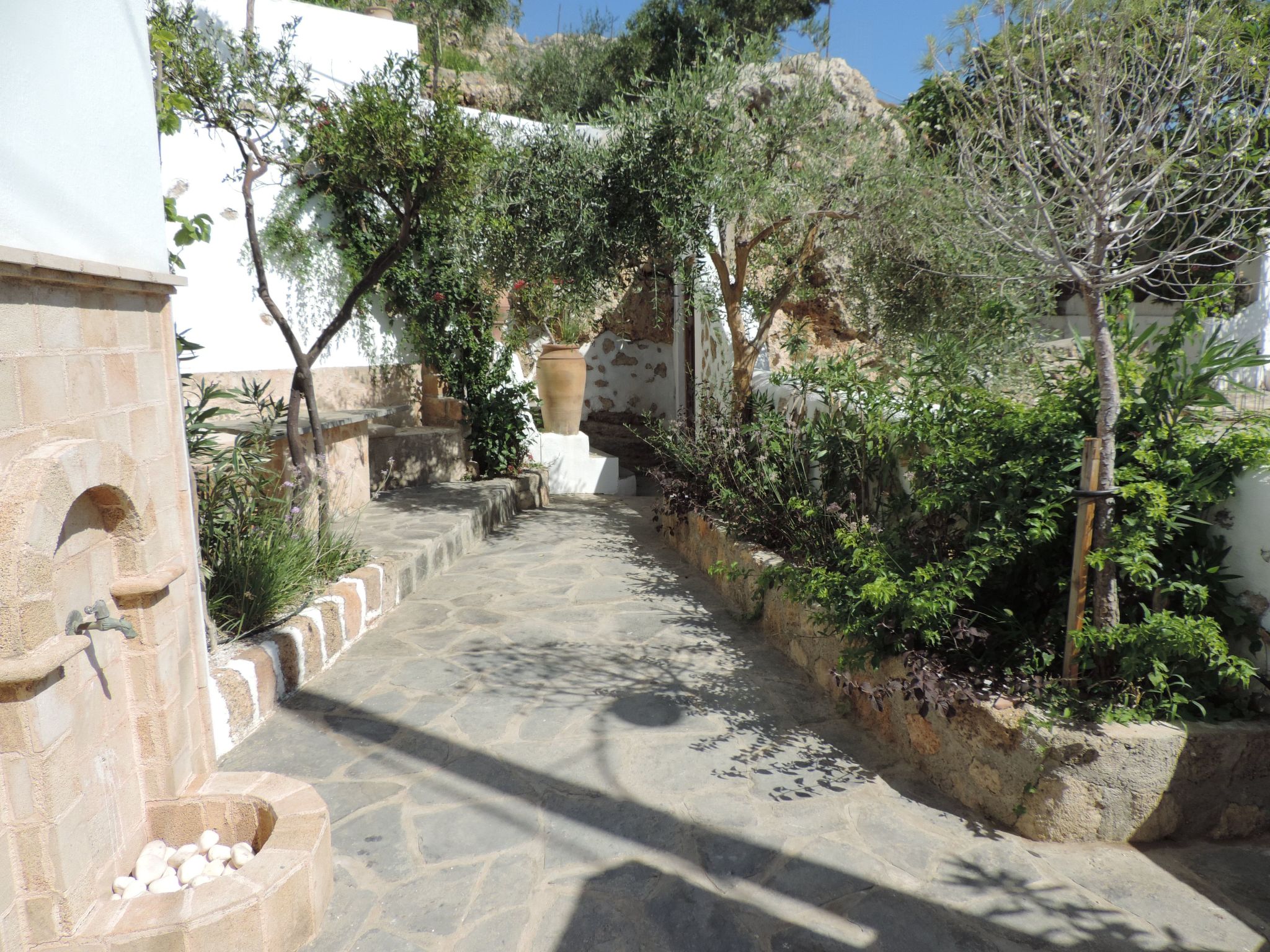 Private Villa mit herrlichem Blick auf das Meer und das Dorf-Outside