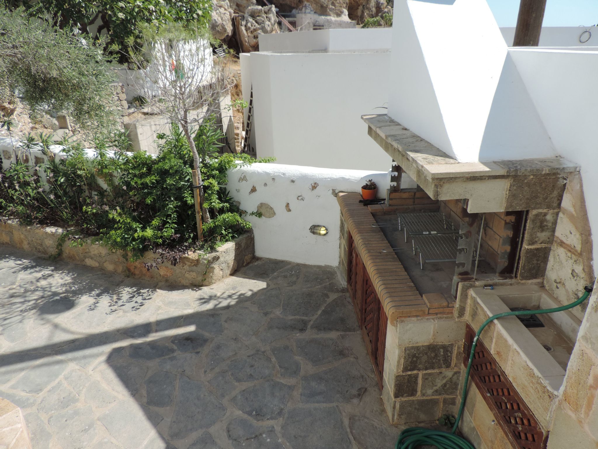 Private Villa mit herrlichem Blick auf das Meer und das Dorf-Outside