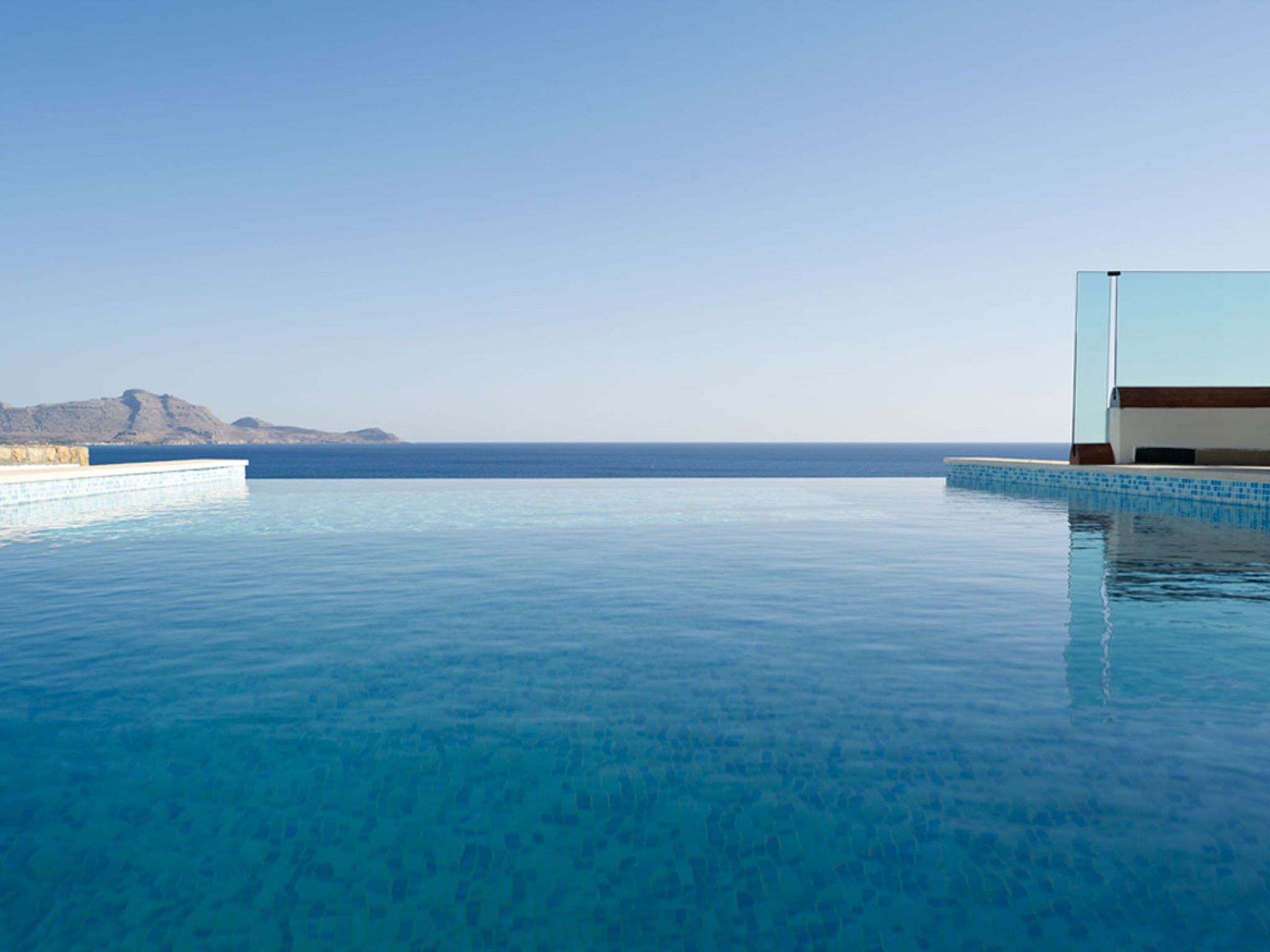 Haus in Vlycha Beach mit Infinity-Pool