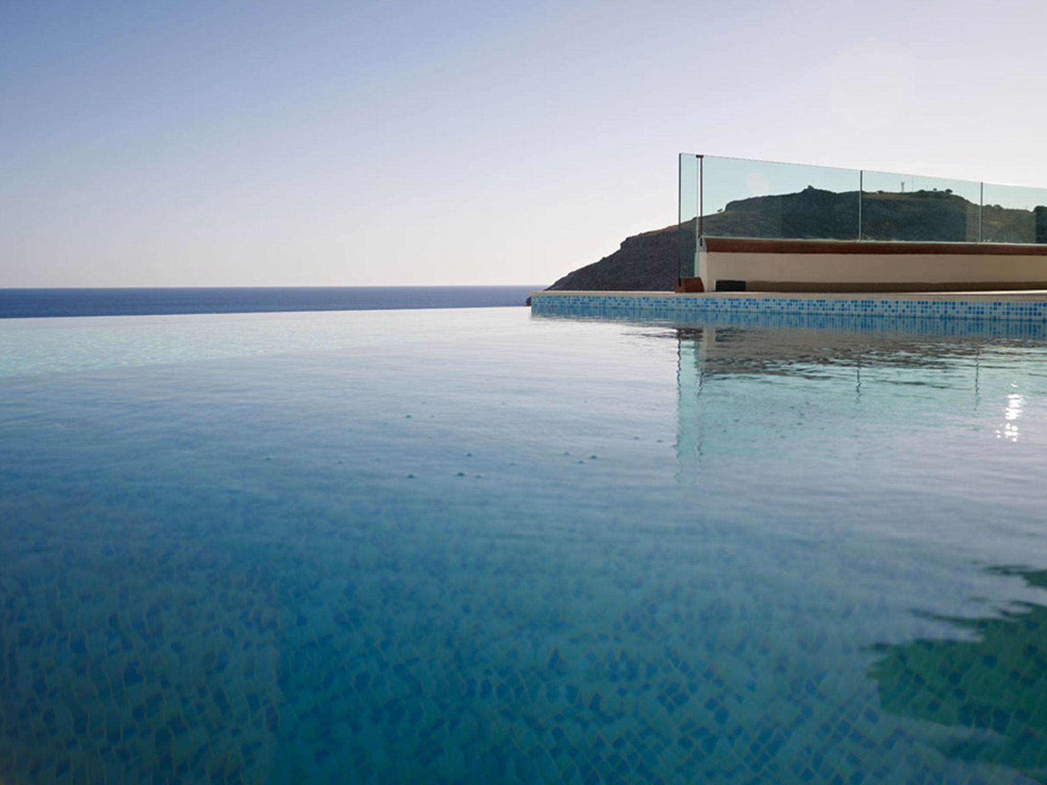 Haus in Vlycha Beach mit Infinity-Pool - Buiten