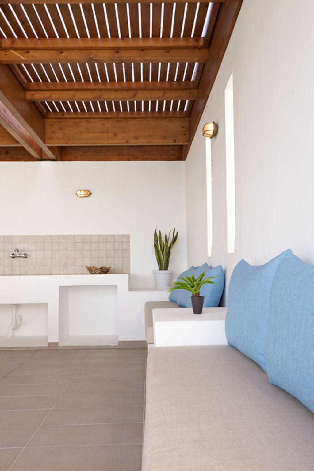 Haus in Vlycha Beach mit Infinity-Pool - Binnen