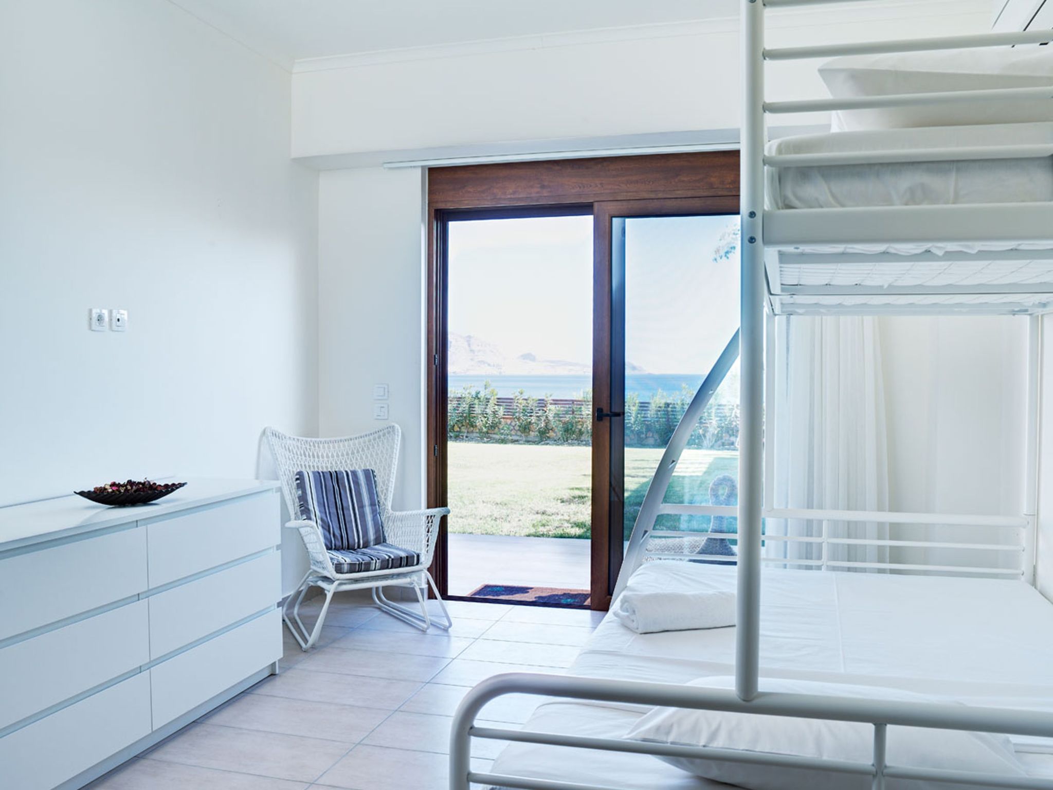 Haus in Vlycha Beach mit Infinity-Pool - Binnen