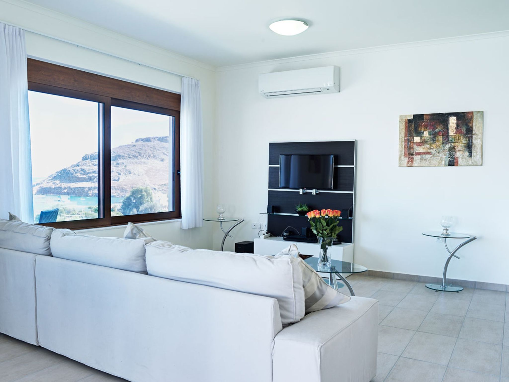 Haus in Vlycha Beach mit Infinity-Pool - Binnen