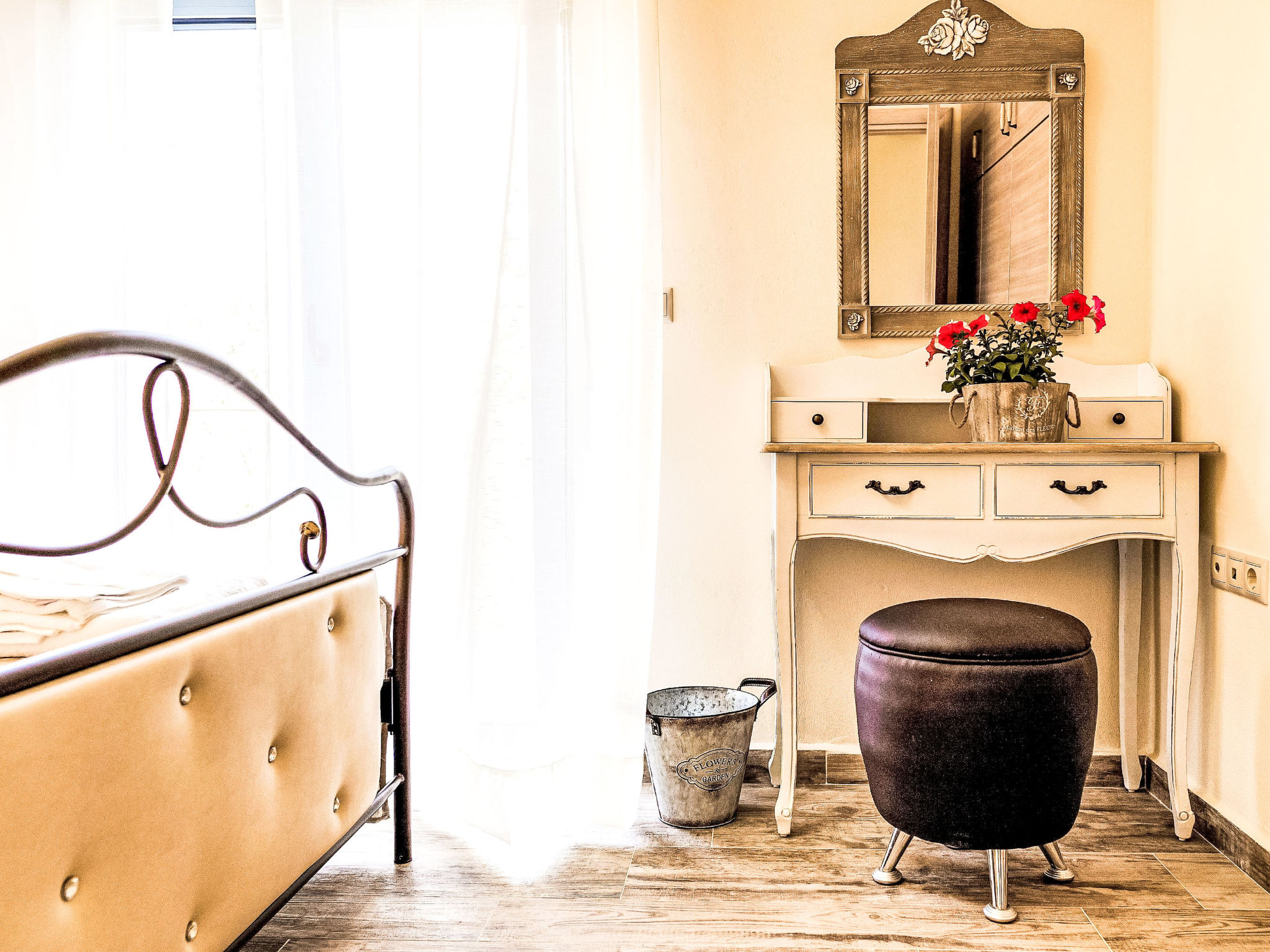 Retro Villas - Superior with Pool - Binnen