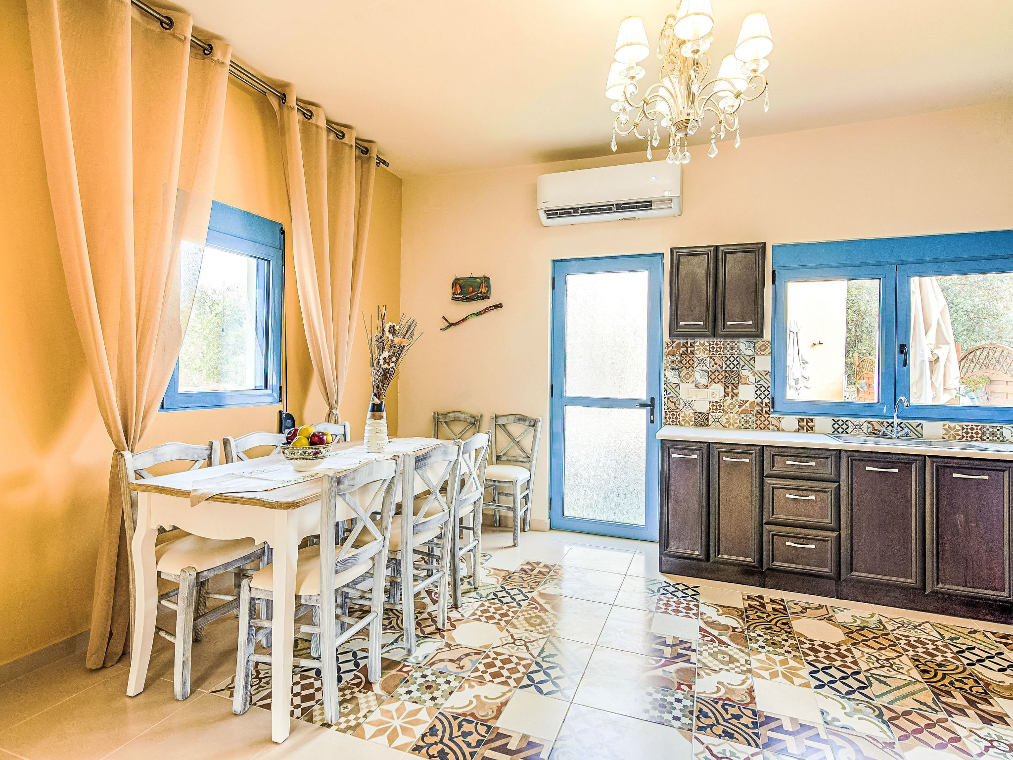 Retro Villas - Superior with Pool - Binnen