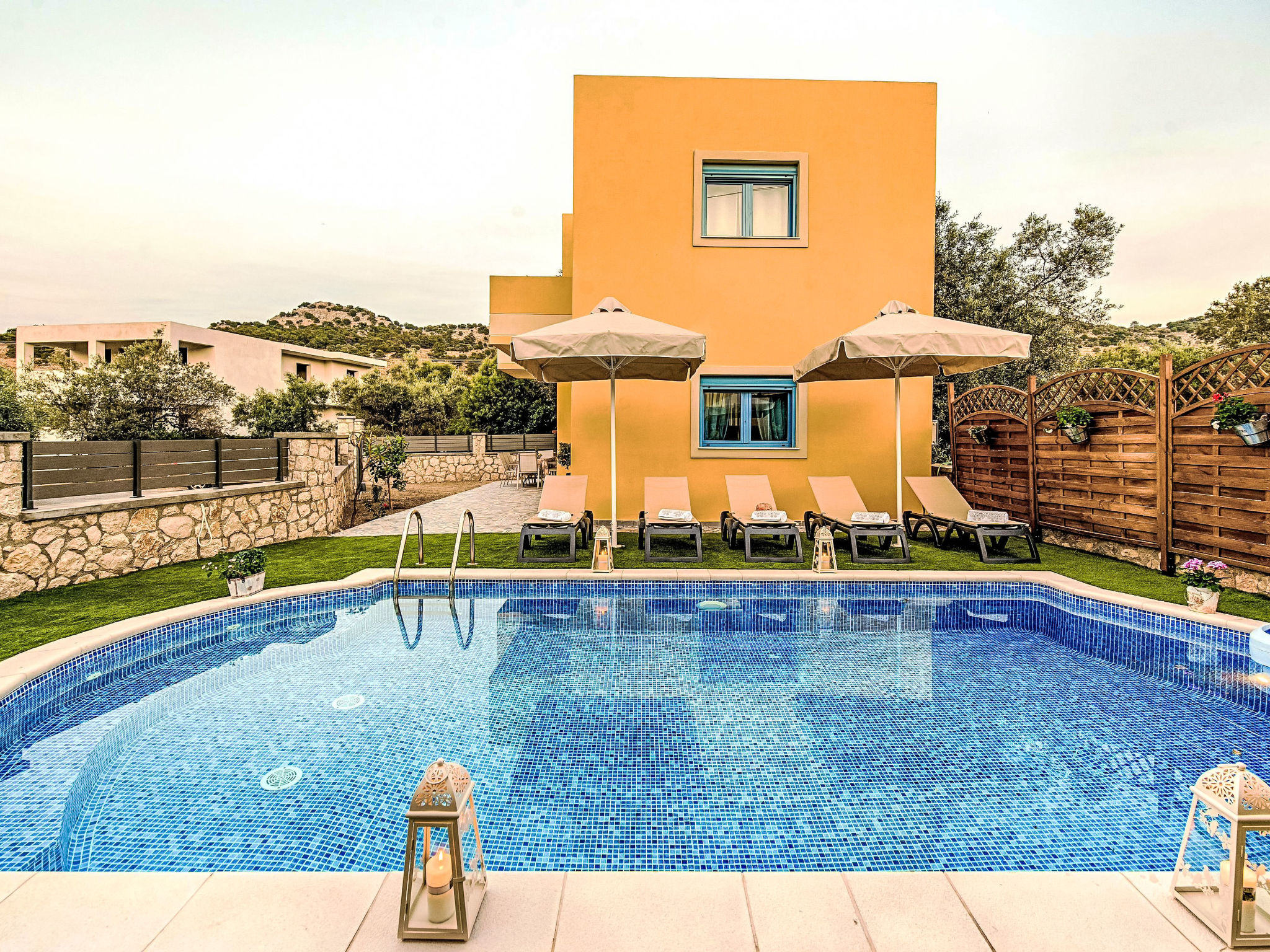 Retro Villas - Deluxe with Pool - Buiten