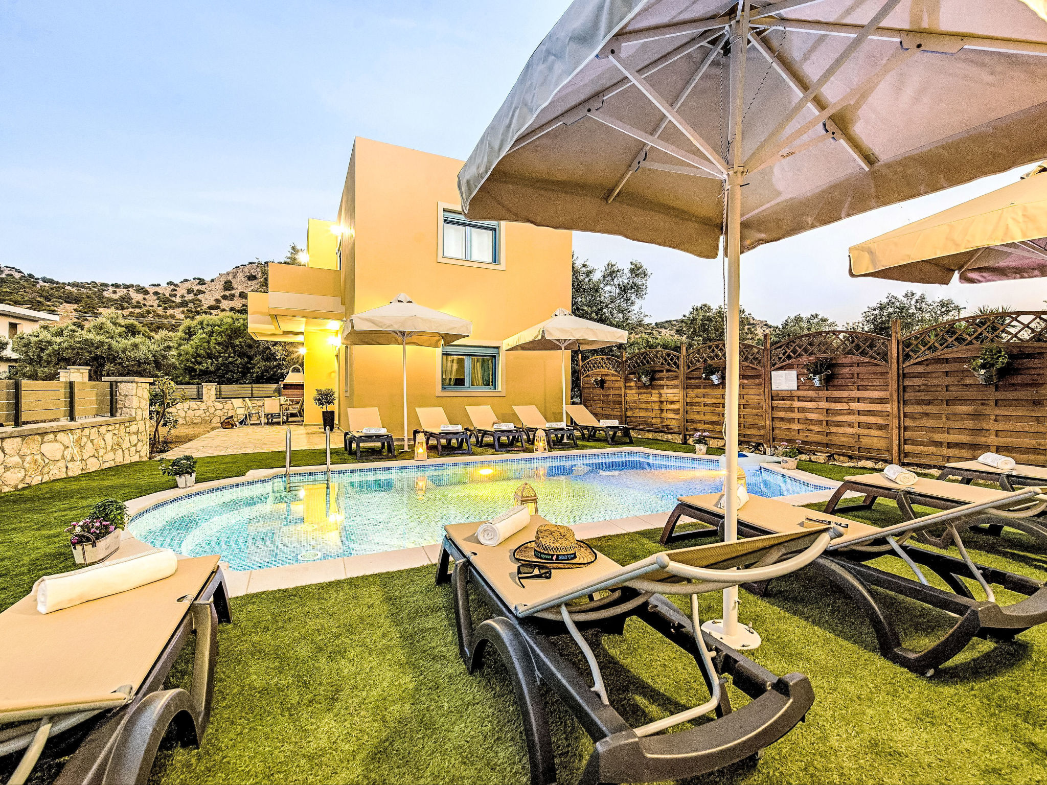 Retro Villas - Deluxe with Pool - Buiten