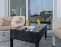 Vigla Kiotari: Vrijstaande villa met privézwembad op 100m van het strand in Gennadi - thumbnail 4