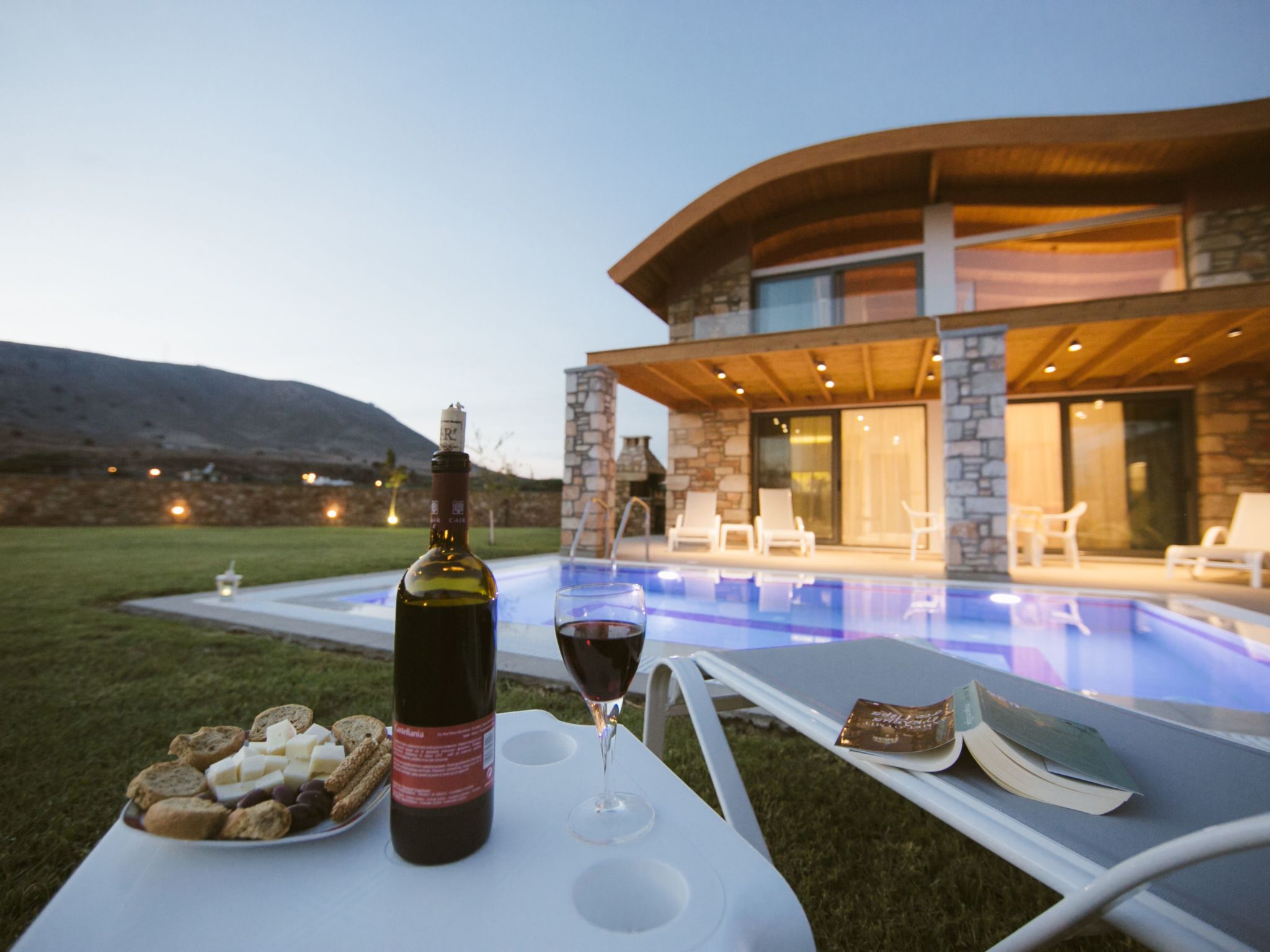 Mit Garten, Grill und Terrasse