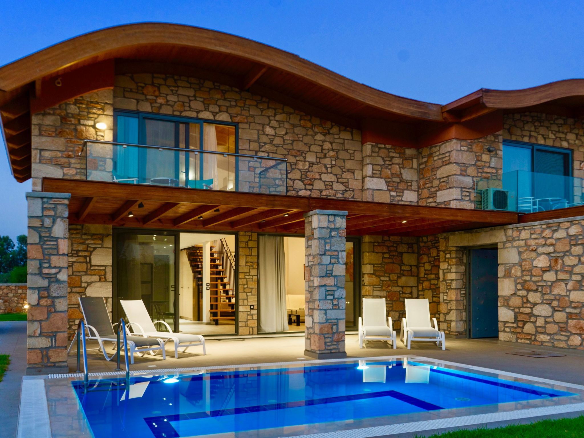 Mit Garten, Grill und Terrasse