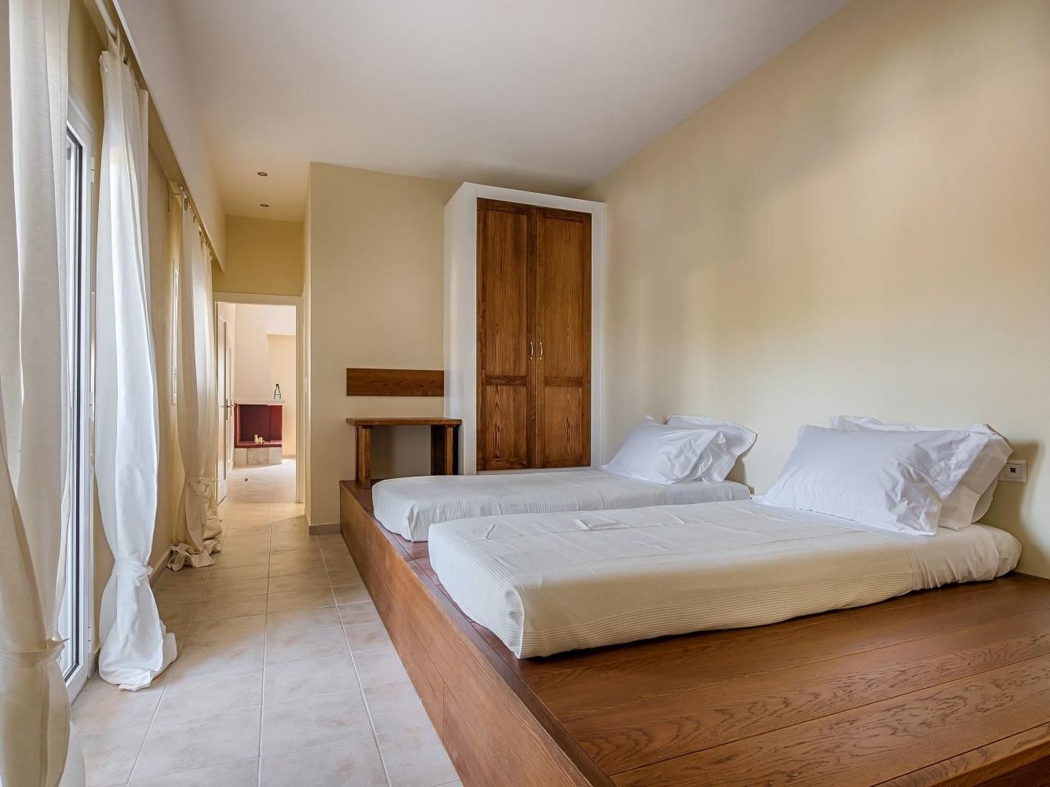 "Despina's Terrace"-Dedans