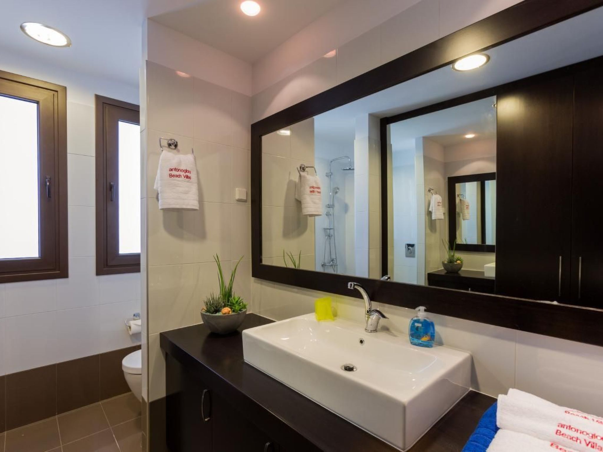 Villa am Strand mit privatem Pool-Image-tags.info