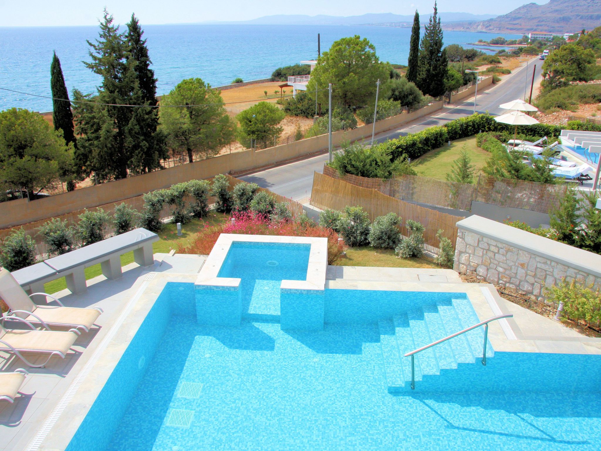 Villa CostaMare - Luxuriöse, neu gebaute Steinvilla-Dehors