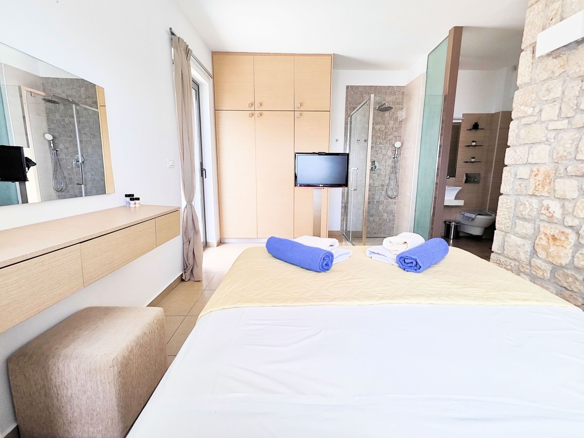 Villa CostaMare - Luxuriöse, neu gebaute Steinvilla-Image-tags.info