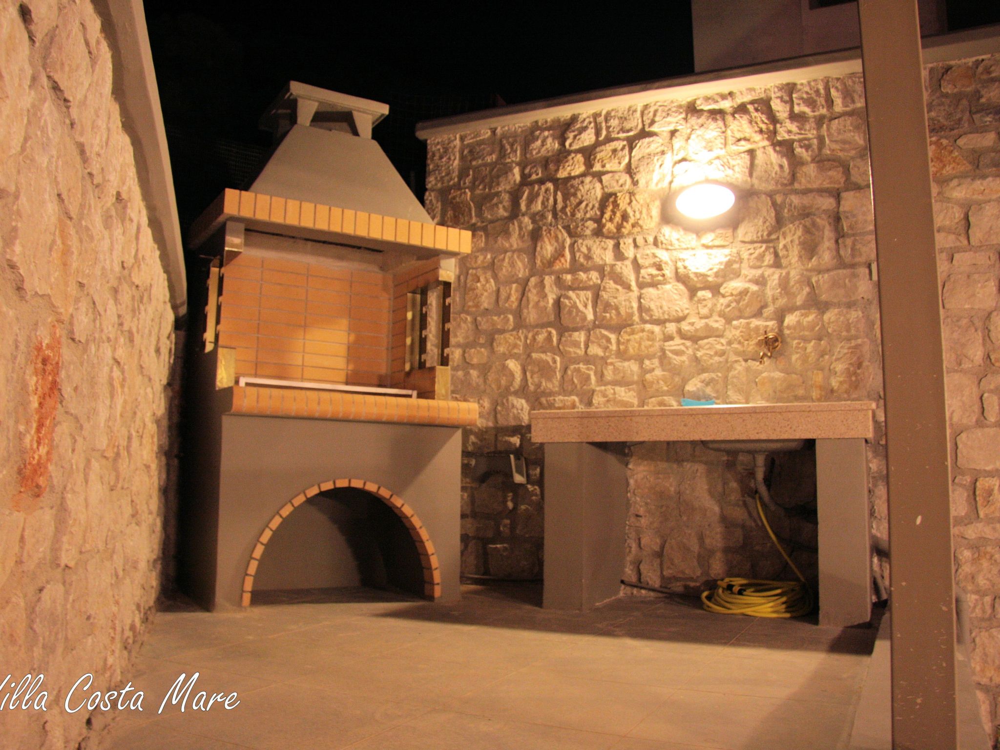 Villa CostaMare - Luxuriöse, neu gebaute Steinvilla-Dehors