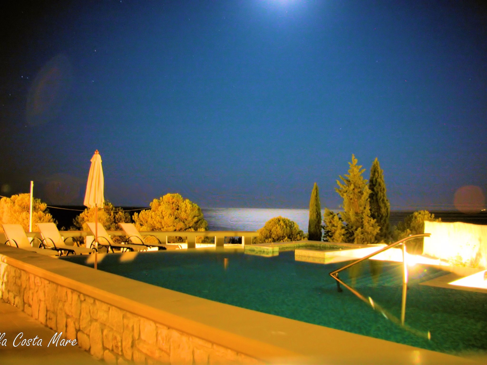 Villa CostaMare - Luxuriöse, neu gebaute Steinvilla-Dehors