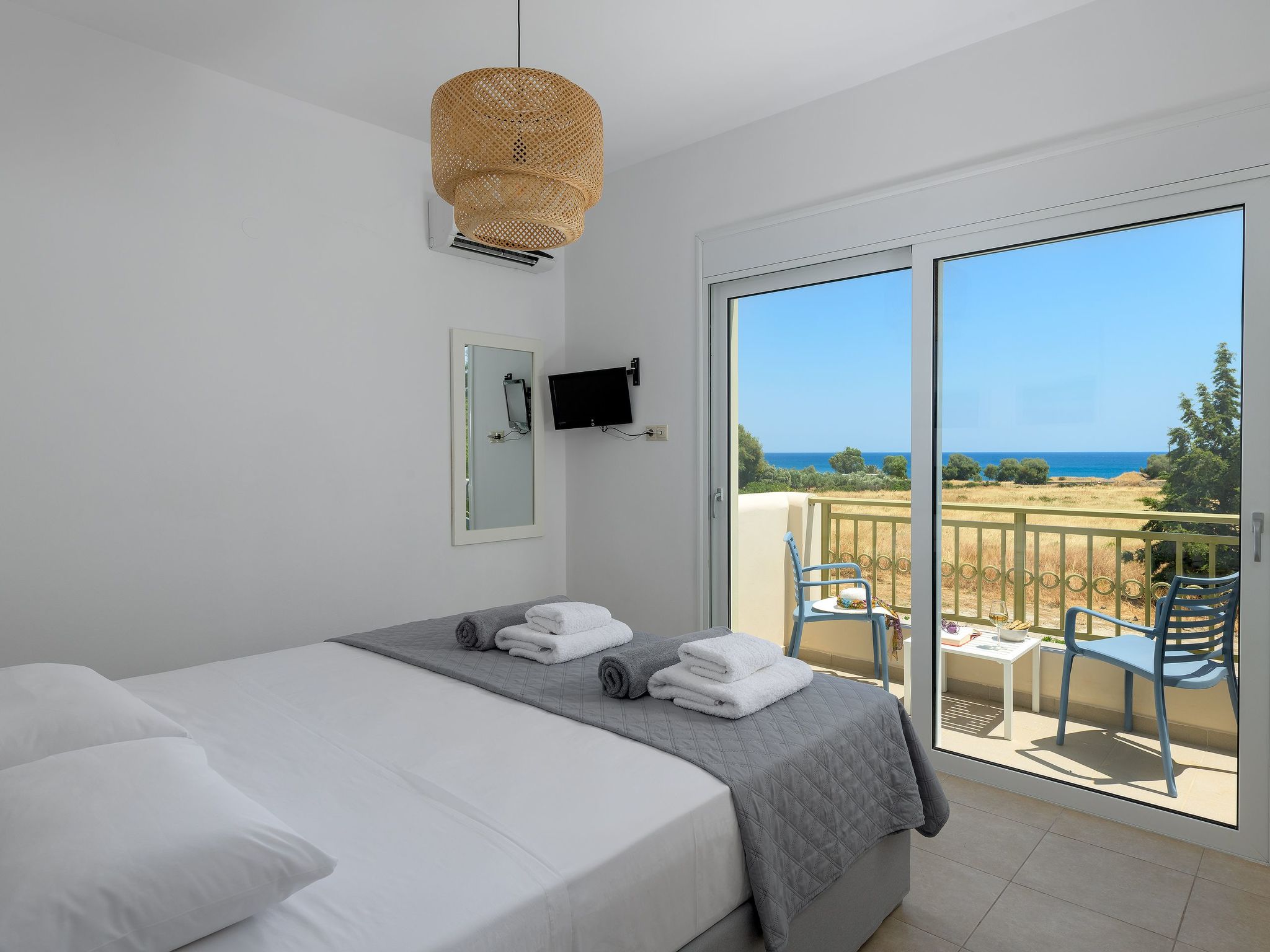 Liebevoll ausgestattetes Haus in ruhiger Lage mit beheiztem Pool und Meerblick-Image-tags.info