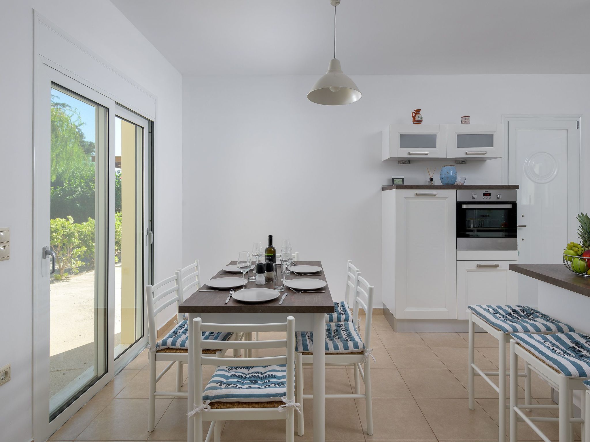 Liebevoll ausgestattetes Haus in ruhiger Lage mit beheiztem Pool und Meerblick-Image-tags.info