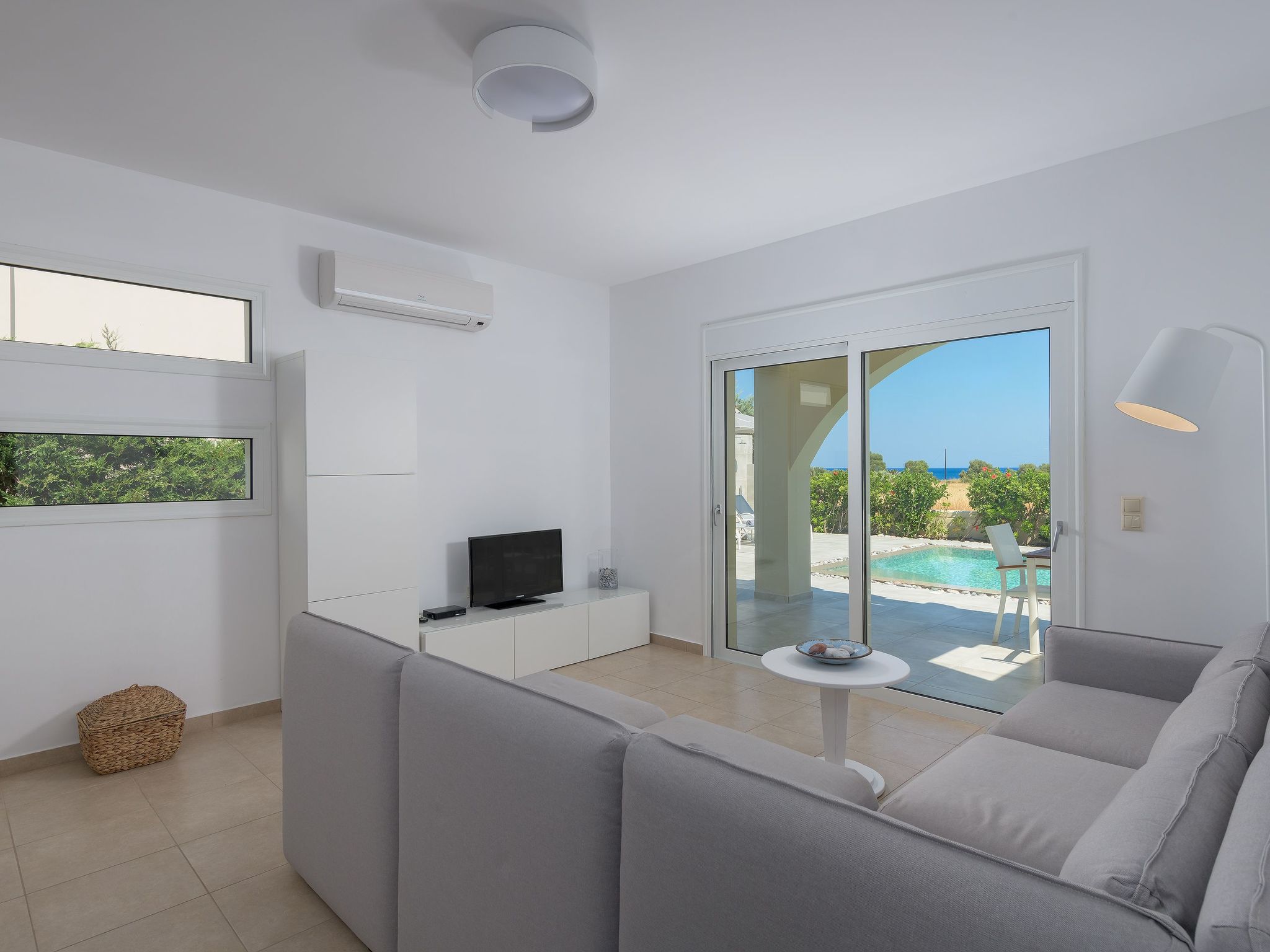 Liebevoll ausgestattetes Haus in ruhiger Lage mit beheiztem Pool und Meerblick-Image-tags.info