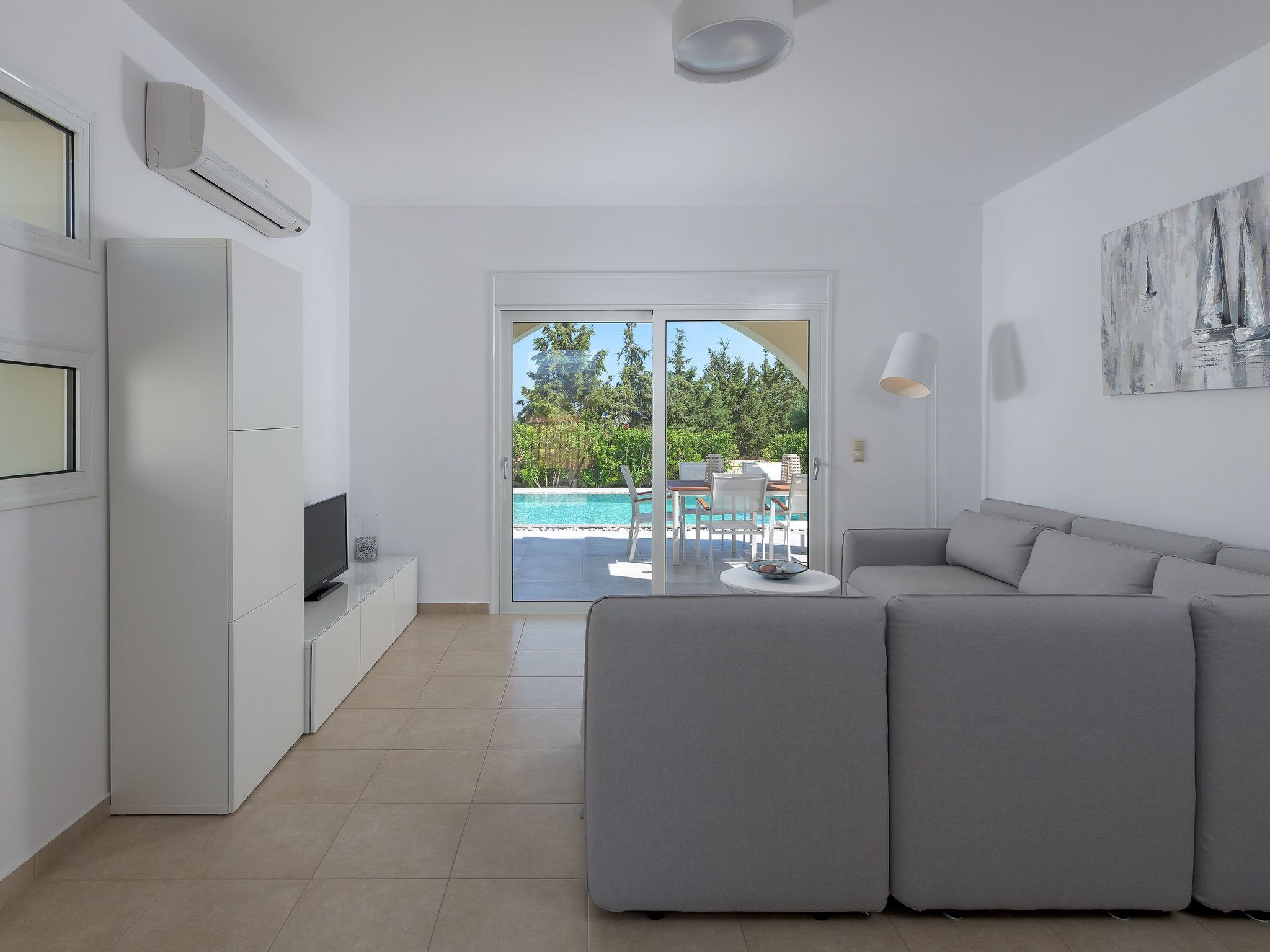 Liebevoll ausgestattetes Haus in ruhiger Lage mit beheiztem Pool und Meerblick-Image-tags.info