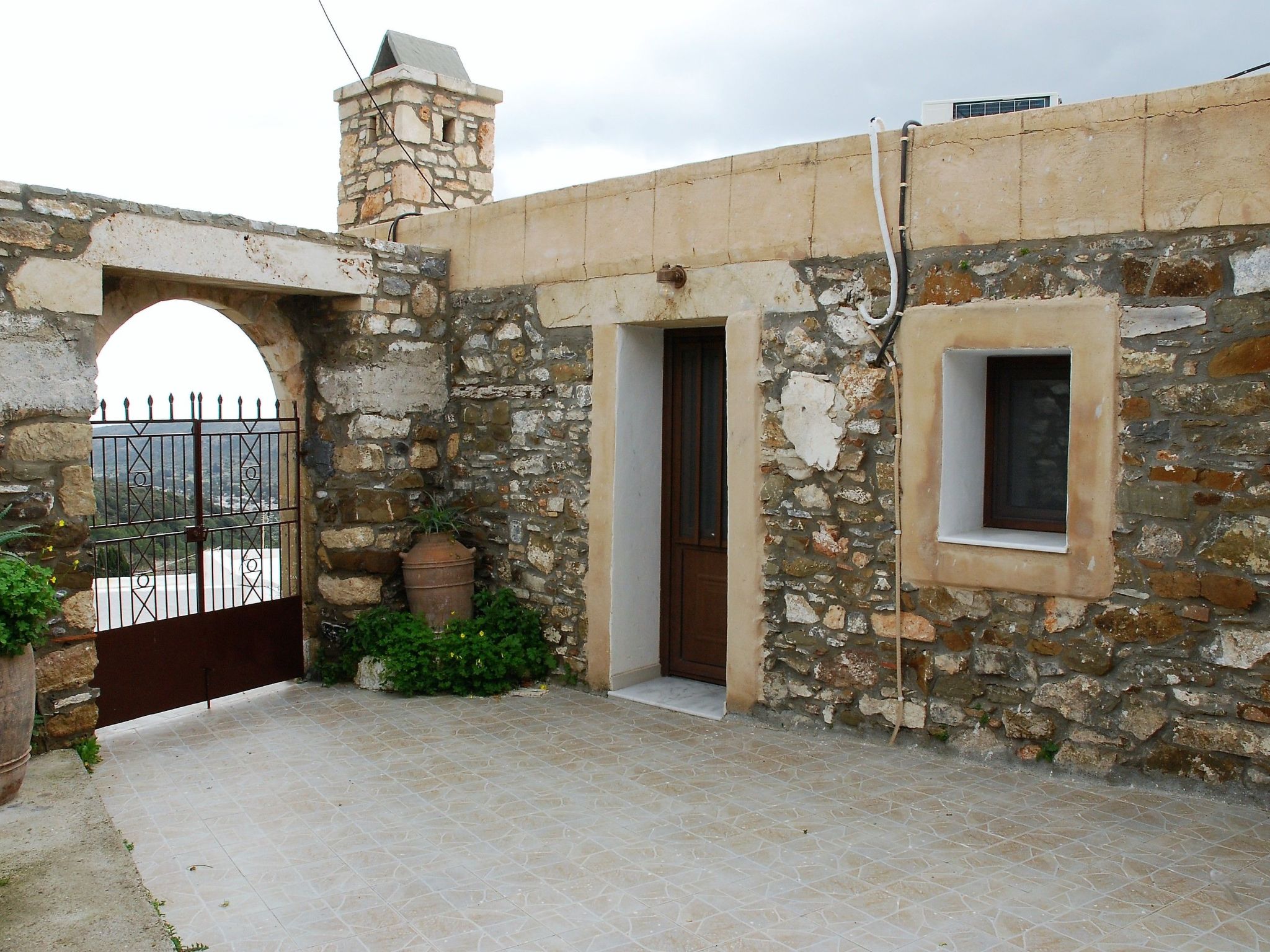 Yiannis Village House