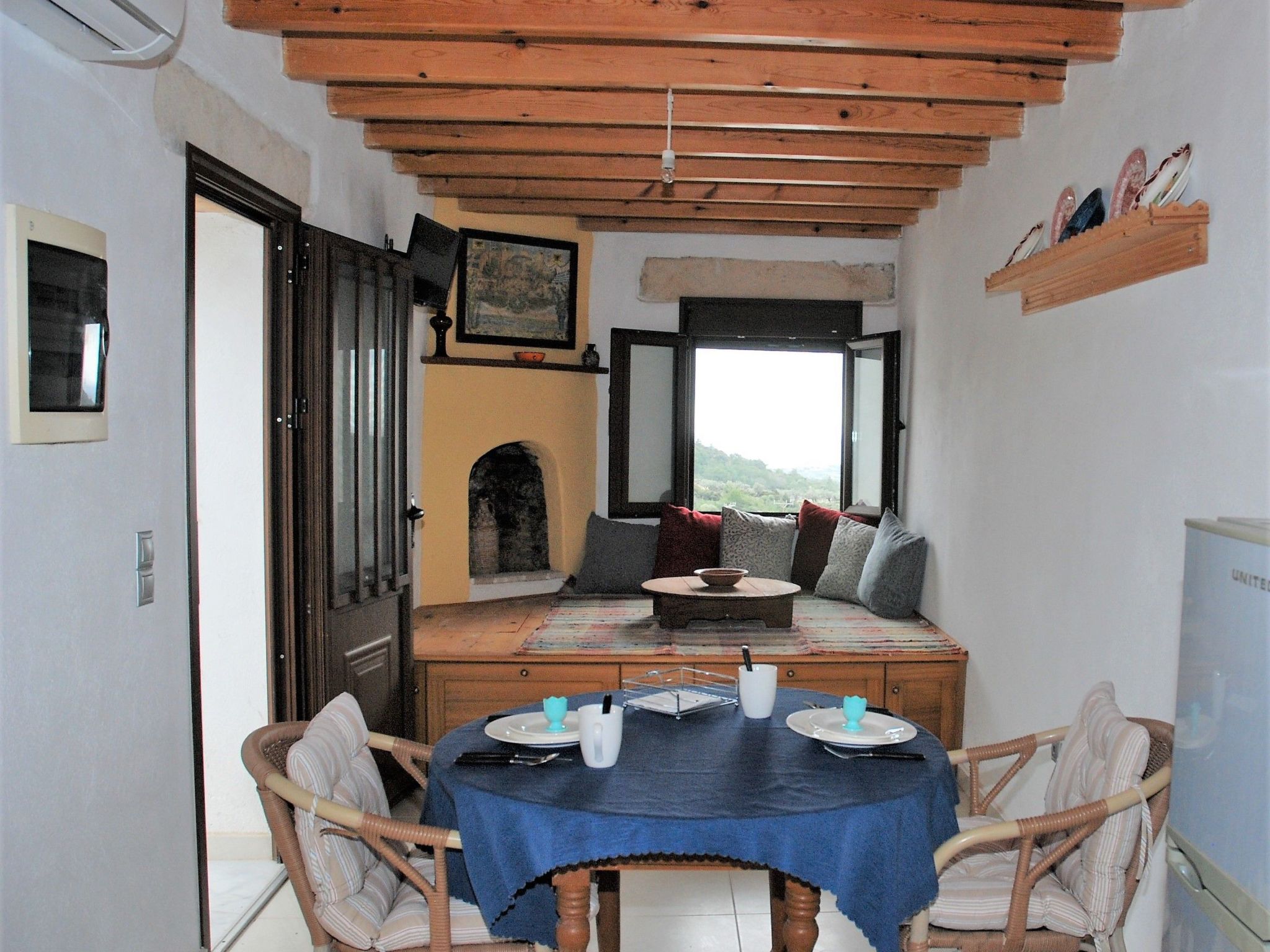 Yiannis Village House-Inside