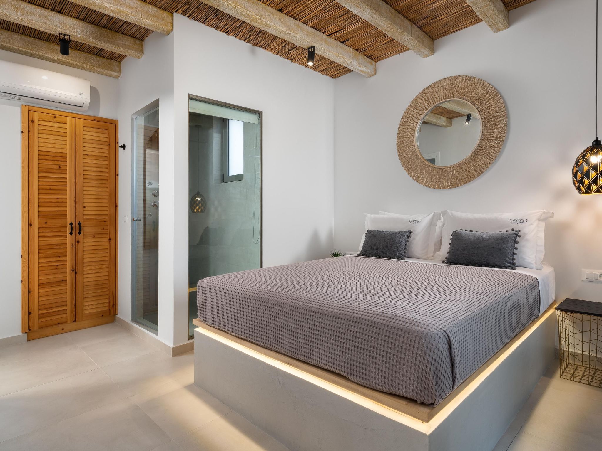 Villa Pounentis auf einem Hügel in Lachania-Image-tags.info