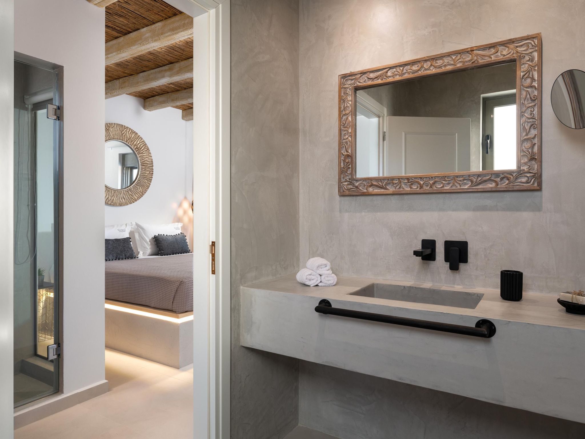 Photo of Villa Pounentis auf einem Hügel in Lachania