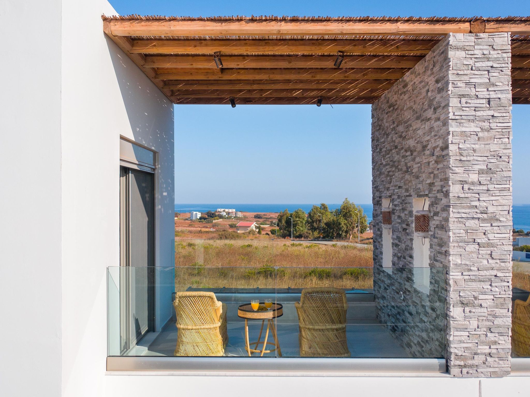 Photo of Villa Pounentis auf einem Hügel in Lachania