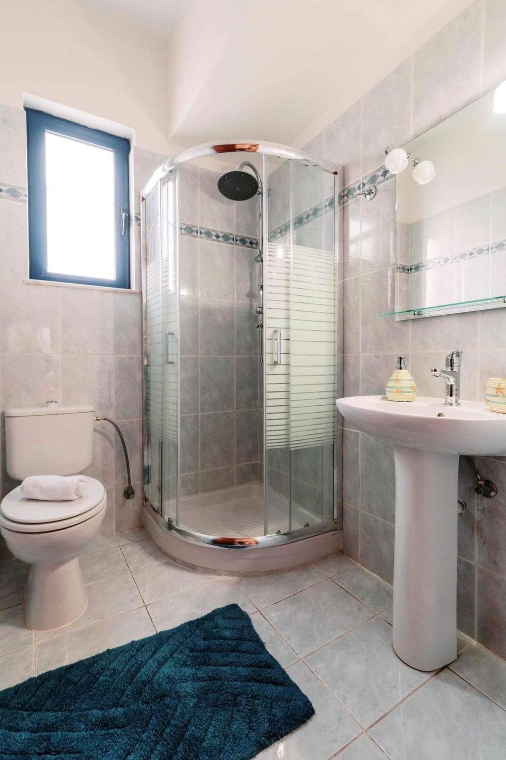 Photo of Wunderschöne Villa Infinity Blue