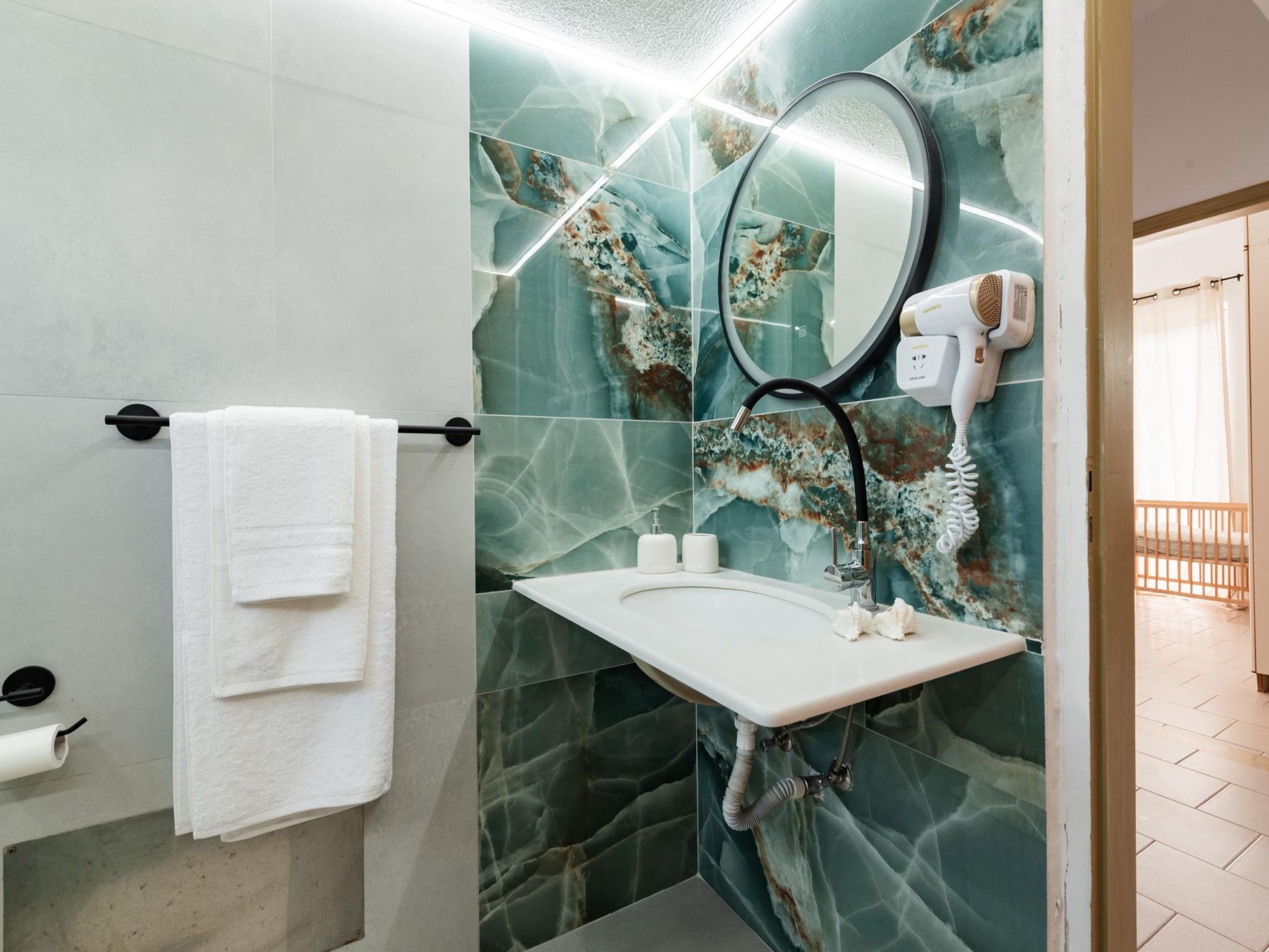 Villa Perla am Strand mit Meerblick-Image-tags.info