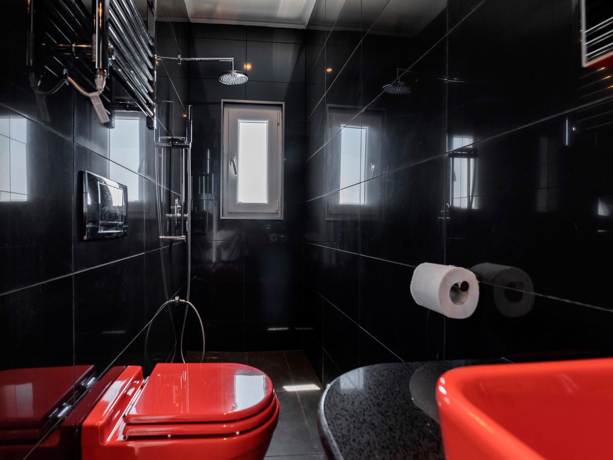 Photo of Charmante Diamond Villa in der Nähe von Gennadi Strand