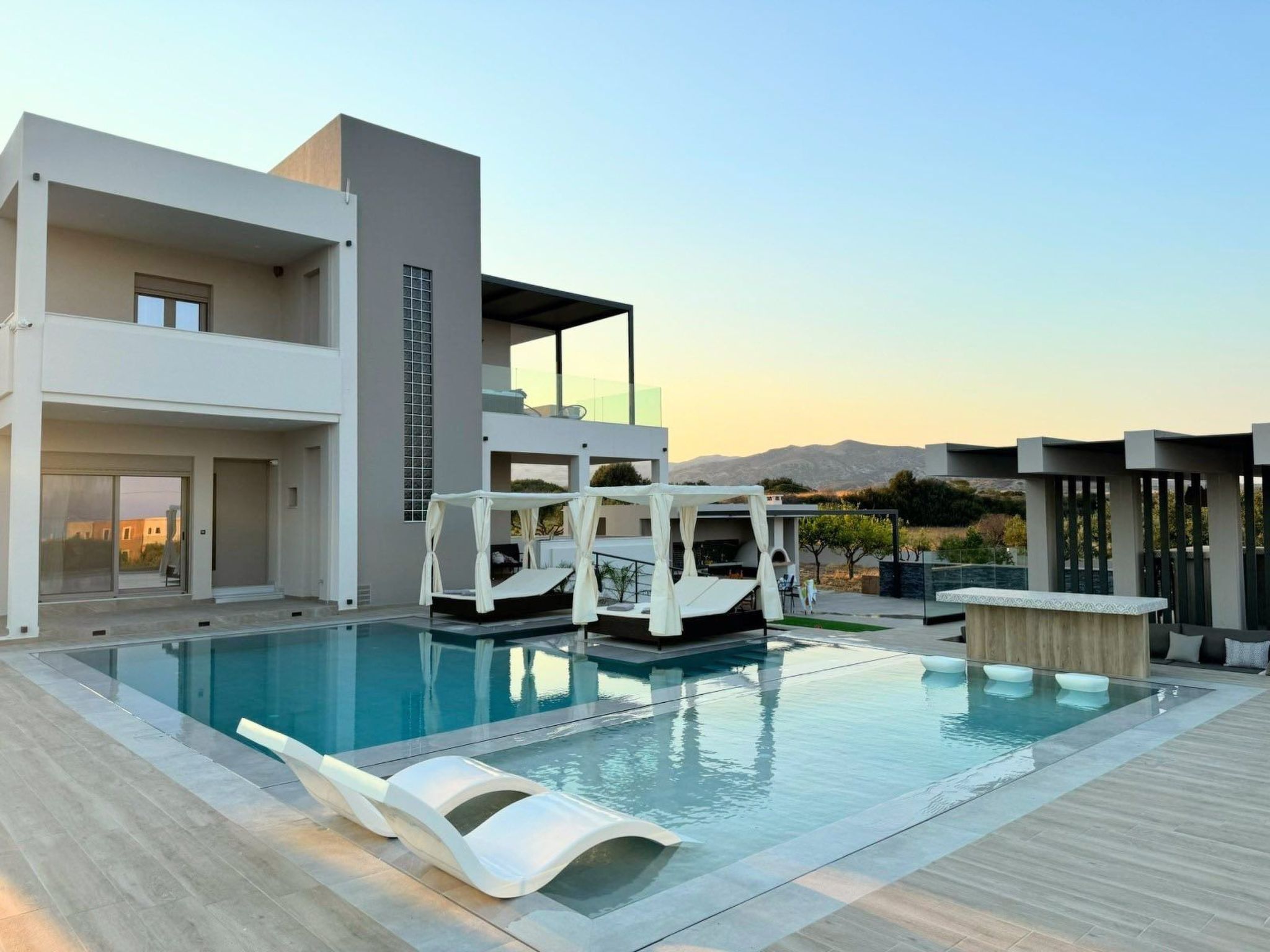 Grand Aqua Luxus-Villa von Mintzi