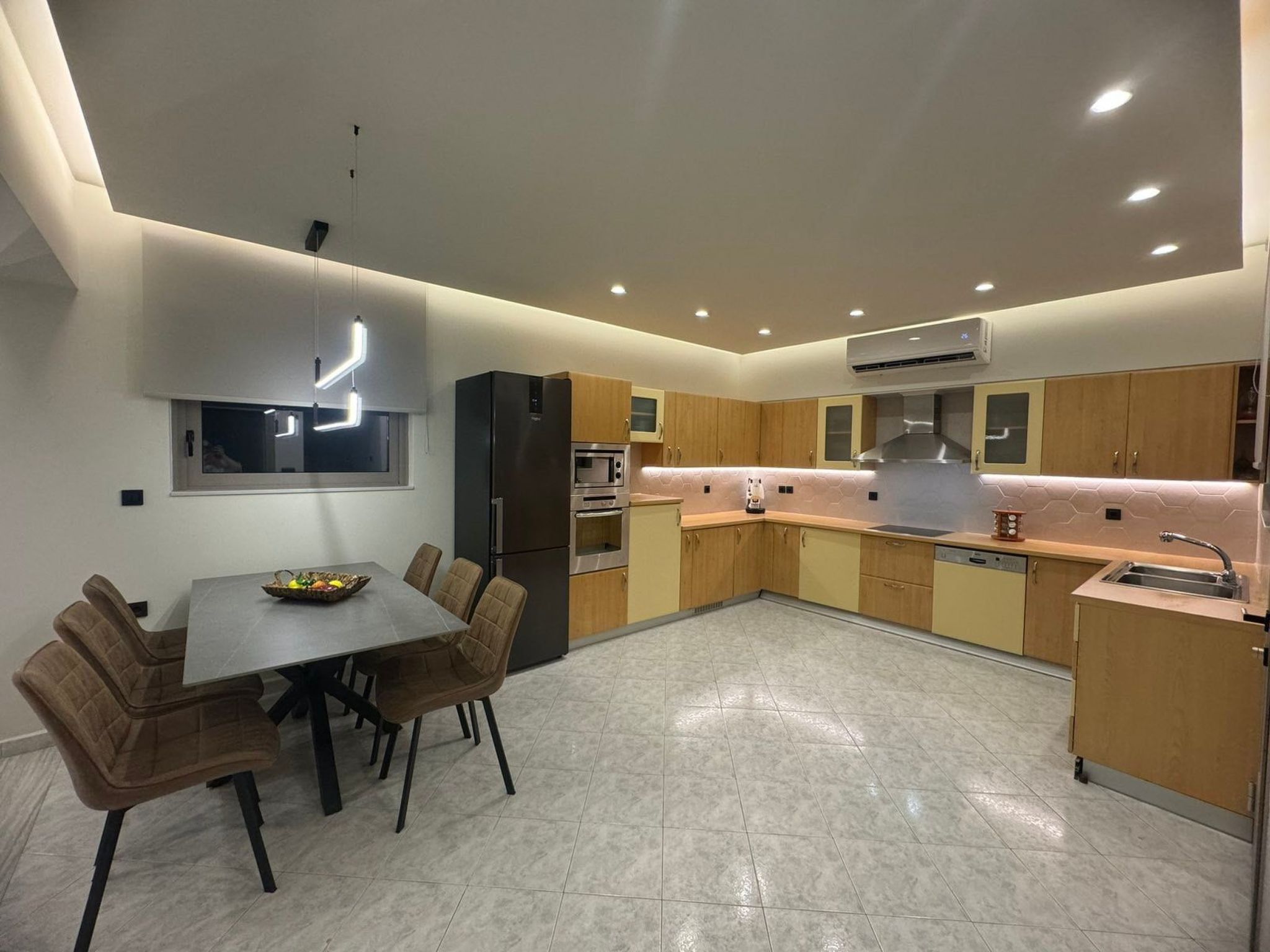 Photo of Grand Aqua Luxus-Villa von Mintzi